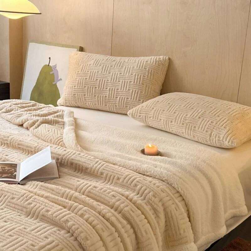 2025 New Solid Color Thickened Winter Coral Fleece Nap Office Warm Sofa Cover Blanket without Pillowcase W260120