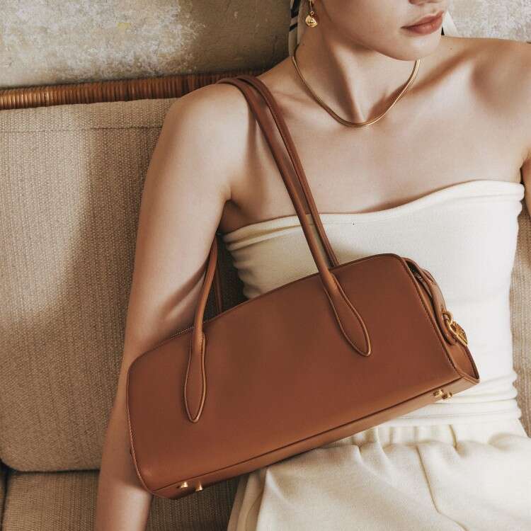 Totebag Shoulder ROSE NOIRE Parisa Wang 2025 Autumn Winter New Cowhide Baguette Sausage Celebrity Same Style Gabrielle Series Bag