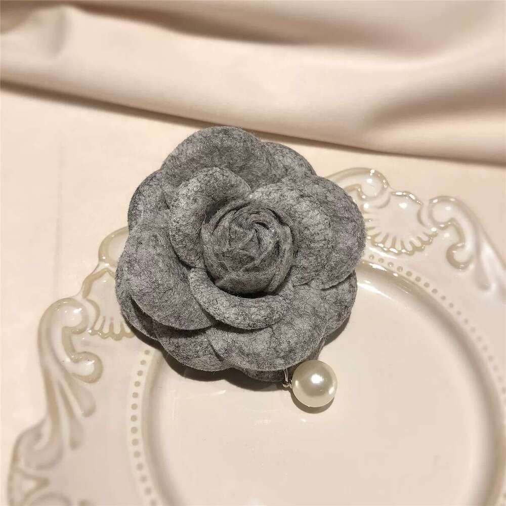 Korean Version Handmade Camellia Small Fragrance Style Brooch Black White Gray Flower Vintage Pin Suit Sweater Accessory Trendy