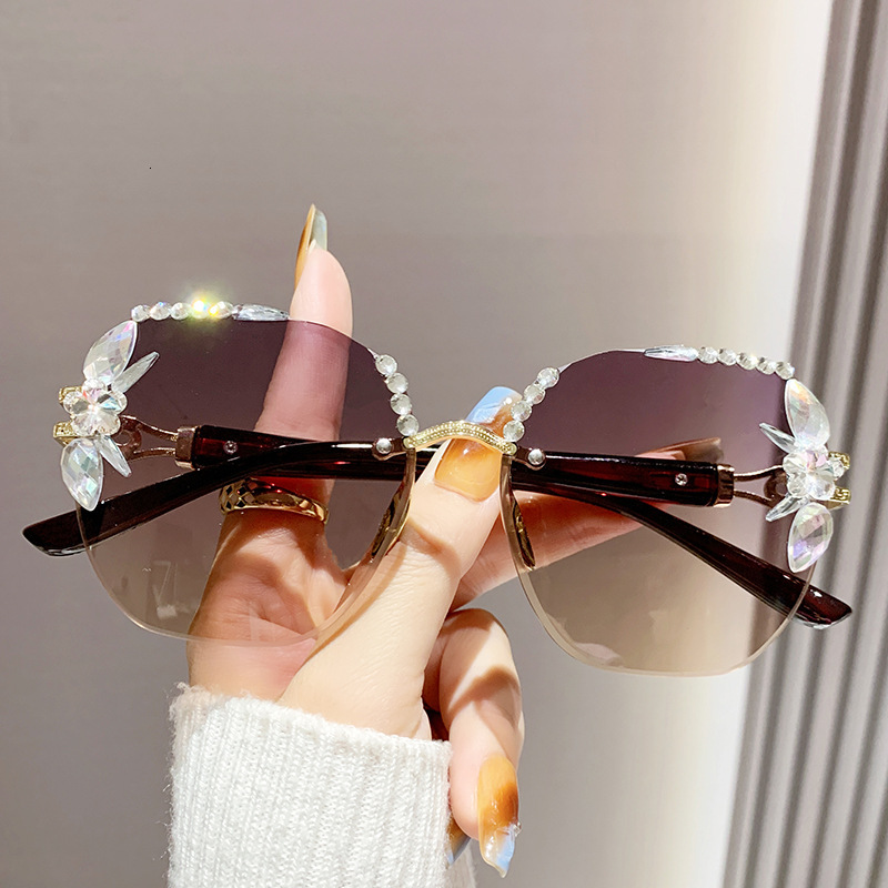 Luxury Brand Designer Sunglasses New Hot-Selling Diamond-Studded Cat Eye Sunglasses For Women, Rimless Gradient UV Protection Trendy Sunglasses