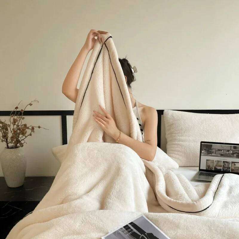 Plush Warm Winter Blanket A Grade Coral Fleece Flannel Soft Thick Bed Blankets for Sofa Single Double Couple Furry Bedspread W260120