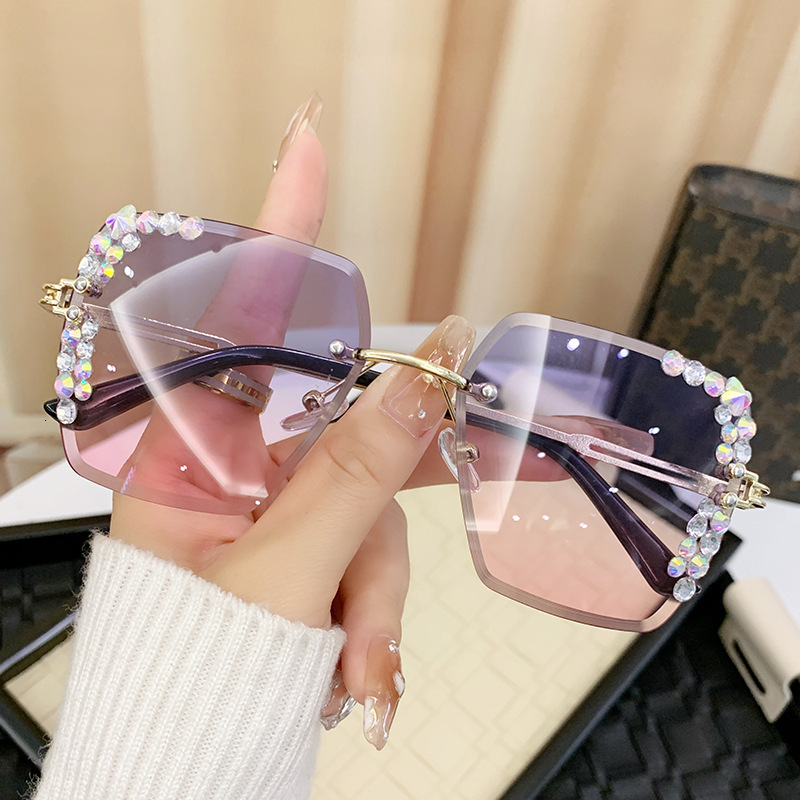 Luxury Brand Designer Sunglasses Large Frame Cut Edge Square Sunglasses For Women, Glitter Starry Sky Diamond-Encrusted High-End Casual Ladies UV Prot