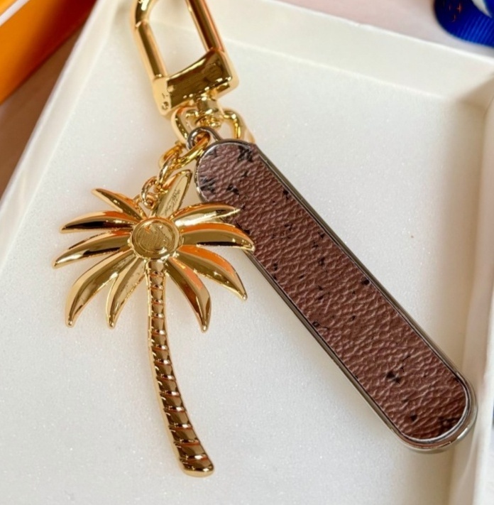 Keychain designer Packet chain luxury ladies car keychain women coconut palm classic key ring fashion accessories cute 4 colors