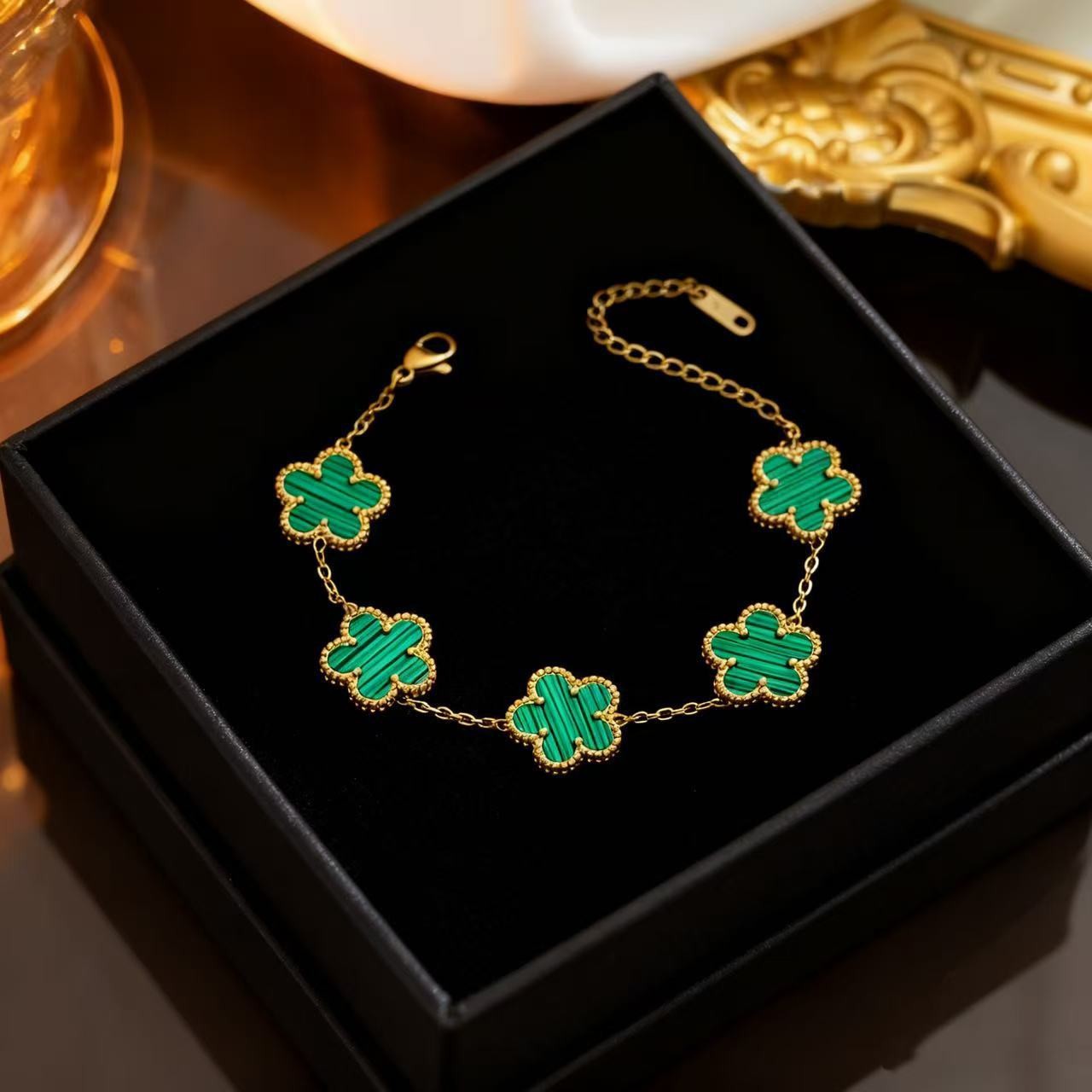 Cross-Border Lucky Five-Leaf Clover Titanium Steel Bracelet Light Luxury High-End Fashion Versatile Non-Fading Jewelry - view 7