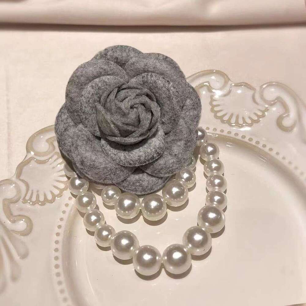 Korean Version Handmade Camellia Small Fragrance Style Brooch Black White Gray Flower Vintage Pin Suit Sweater Accessory Trendy