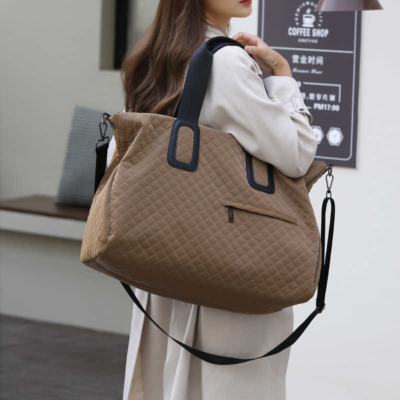 Travel Handbag, Wom… - image