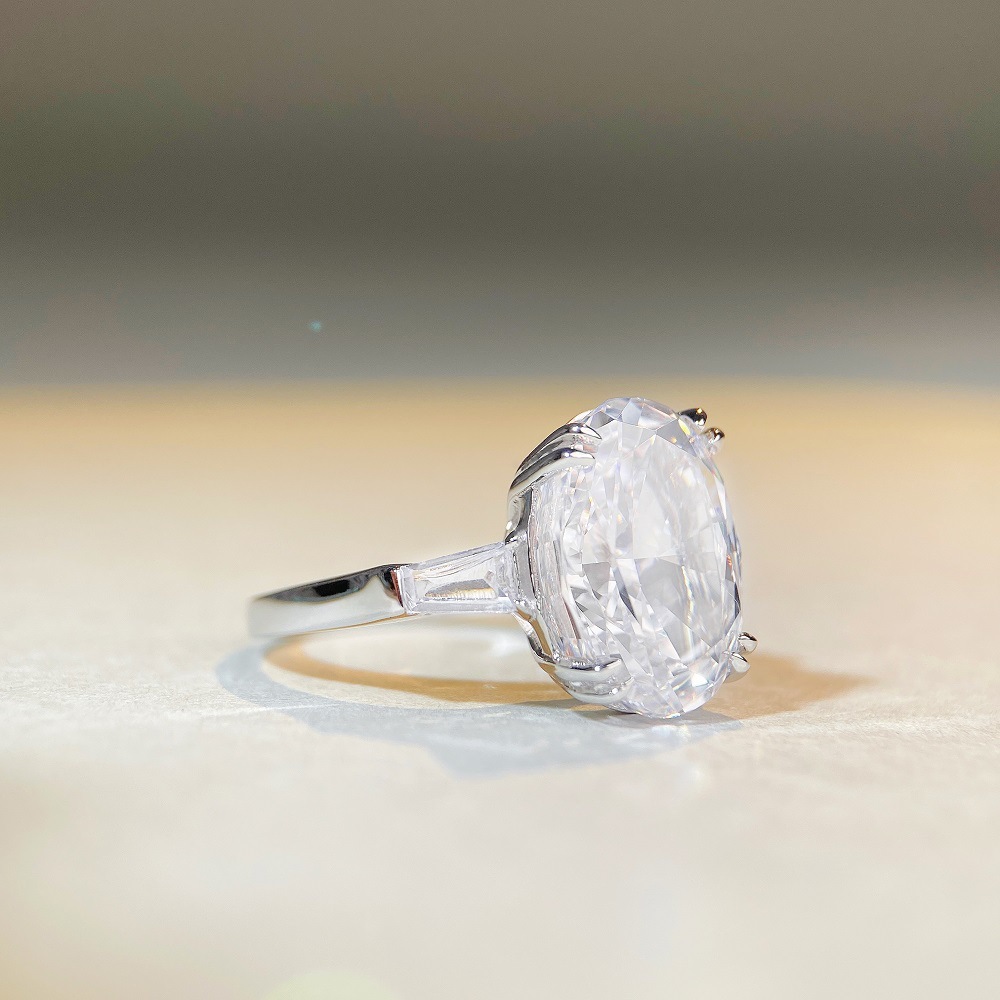 Sparkling Handmade Wedding Rings Luxury Jewelry 925 Sterling Silver Oval Cut White Lab Moissanite Diamond Gemstones Party Eternity Women Bride Ring Lo