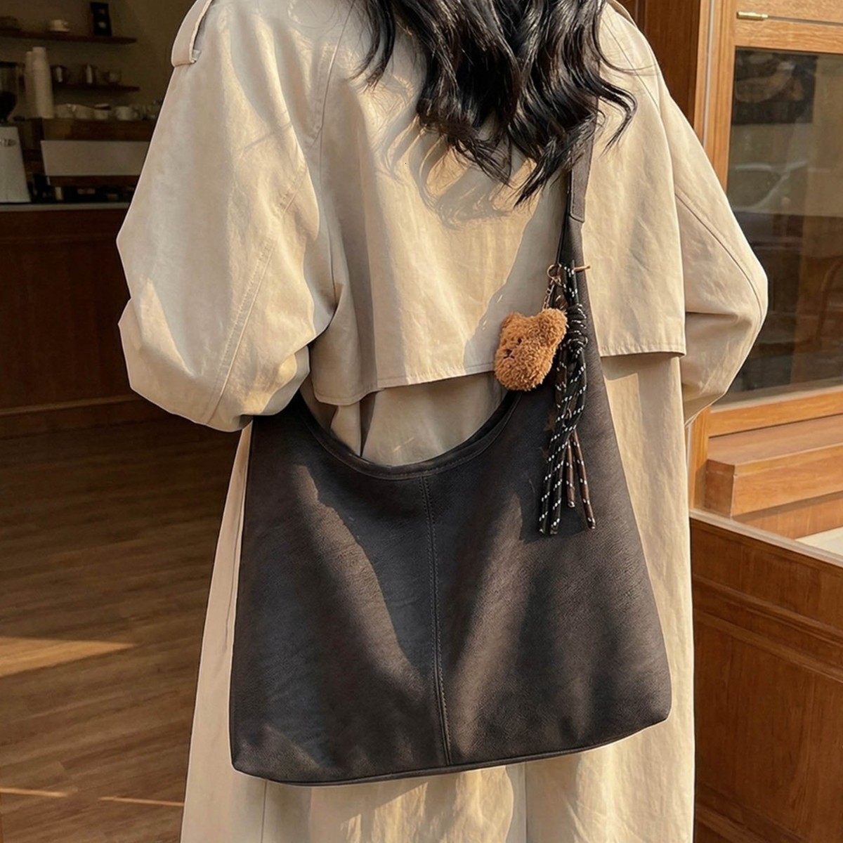 Retro large-capacity women's bag suede new style lazy style commuting single-shoulder underarm bag casual crossbody tote bag 241114