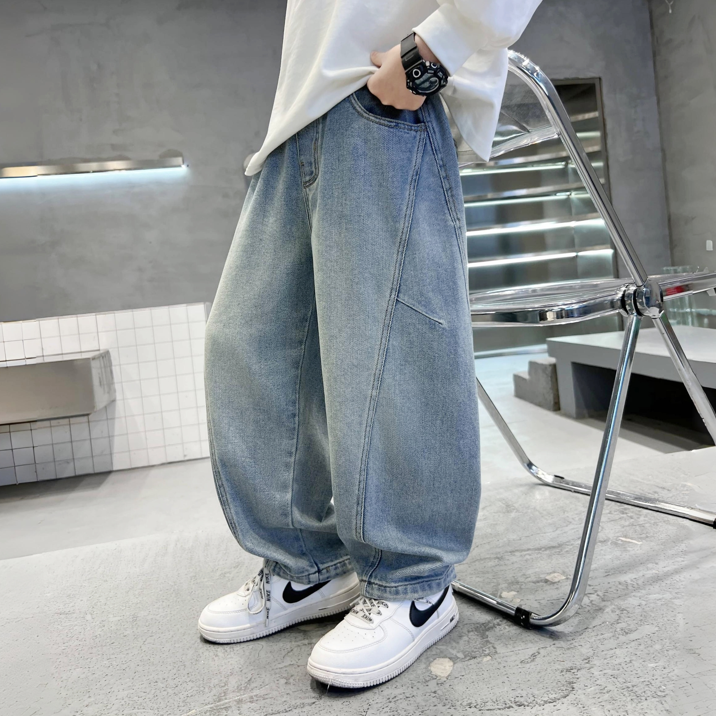 Boys' Spring and Autumn Retro Casual Versatile Jeans, Middle and Big Kids' New Straight Tube Light Color Trendy and Western Boys' Jeans