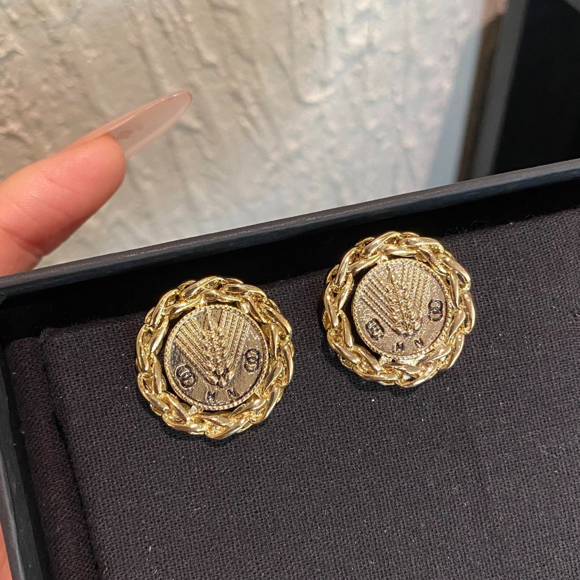 Stylish Gold Tone Stud Earrings With Braided Border And Wheat Coin Motif Elegant Daily Wear High Quality Gifts Jewelry For Her