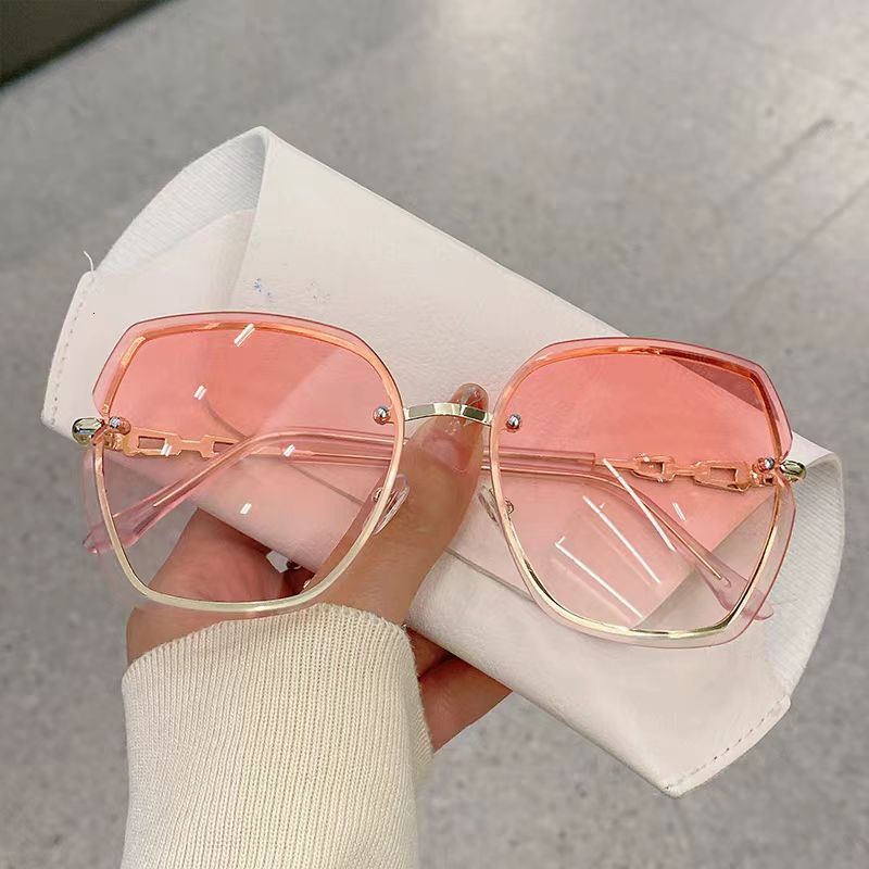 Luxury Brand Designer Sunglasses New Frameless Edge-Cut Fashion Trend Large Frame Anti-Glare Sunglasses Simple Versatile Street Style High-End Sunglas