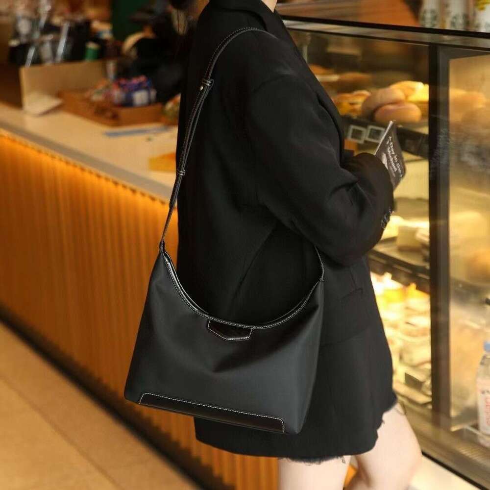 Luxury Shoulder Bags Totes Hobo Nylon Oxford Cloth With Genuine Leather Underarm Single Lightweight Large Capacity Casual Women S Tote Trendy Dumpling
