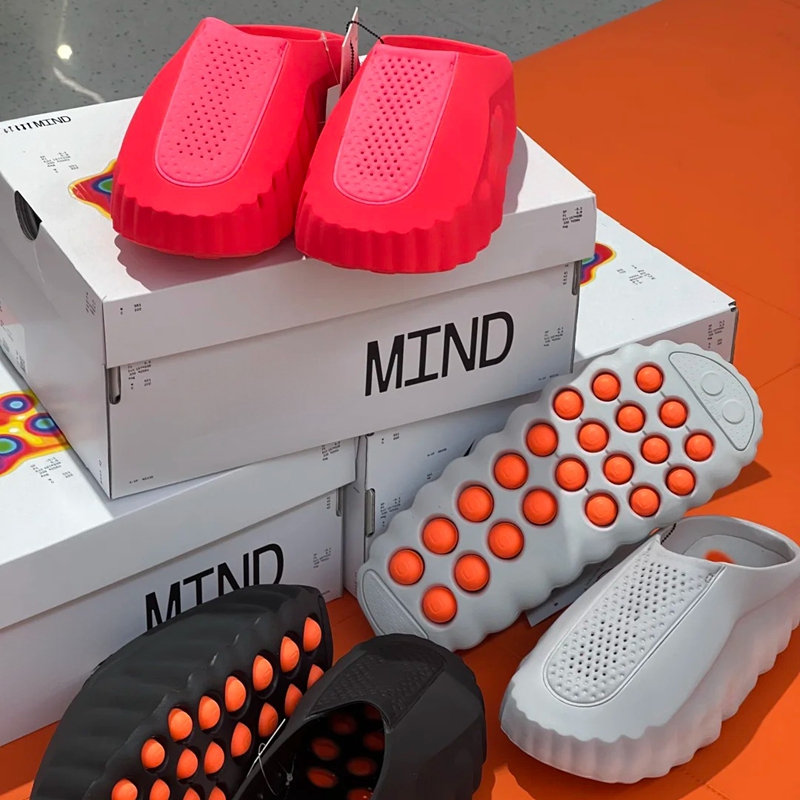 Mind 001 Slide Desginer Slides Slippers New Tech Comfortable Slipper Light Bone White Solar Red Black Chrome Light Smoke Grey 002 Men Women Summer Fashion Shoes