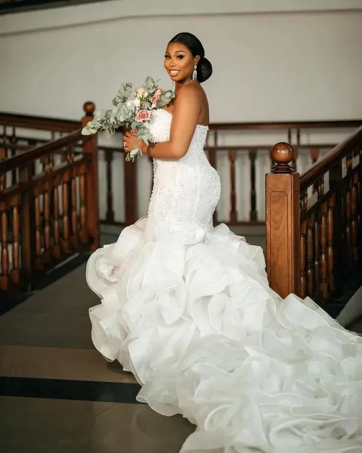 Customized Luxury White Mermaid Wedding Dresses for Bride SweetNeck Cascading Ruffles Pearls Plus Size Women Bridal Gowns Vestidos De Novia Plus Size