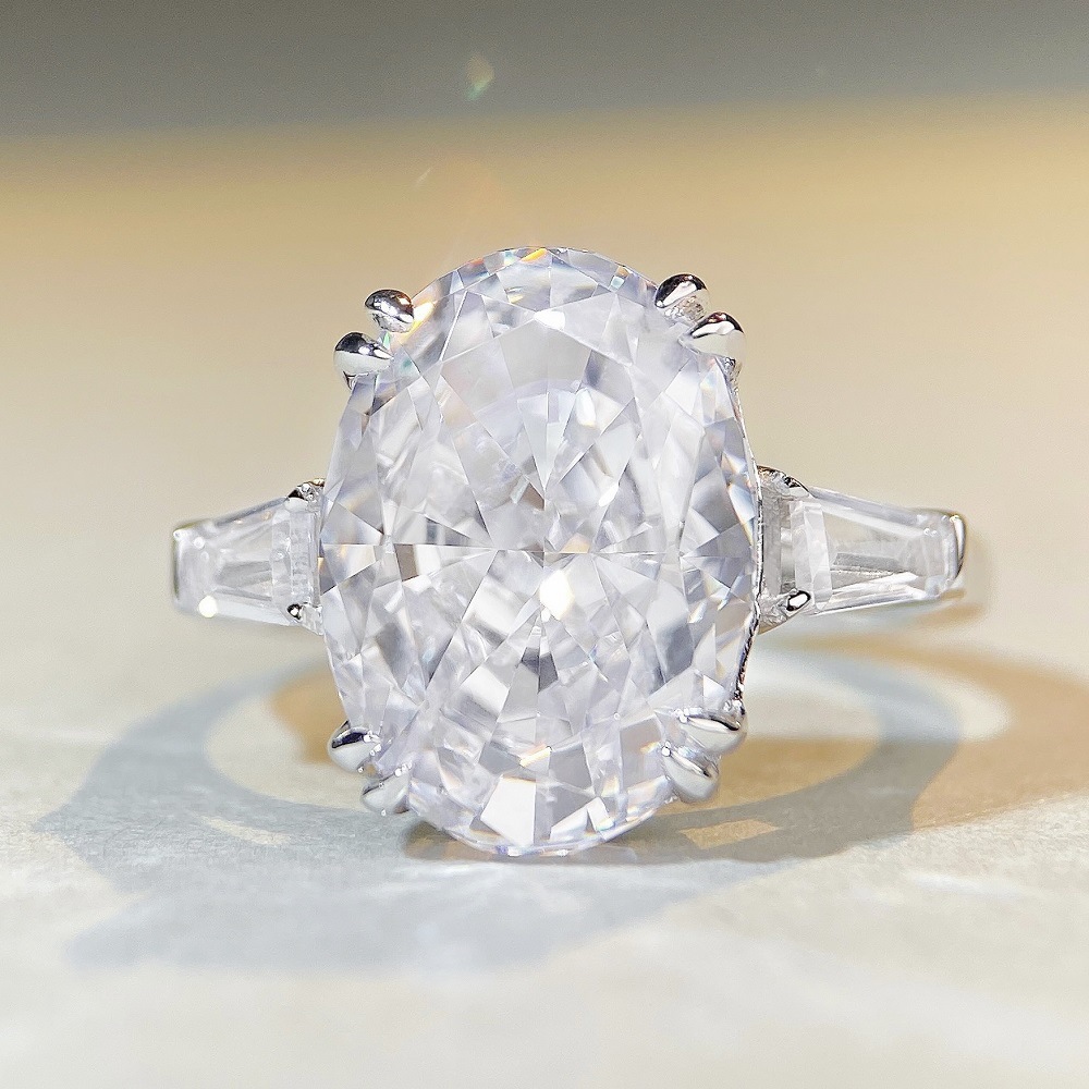 Sparkling Handmade Wedding Rings Luxury Jewelry 925 Sterling Silver Oval Cut White Lab Moissanite Diamond Gemstones Party Eternity Women Bride Ring Lo