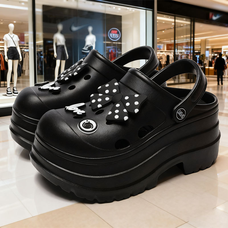 new Free delivery Slippers Fashionable comfortable simple slippers for men and women with soft soles