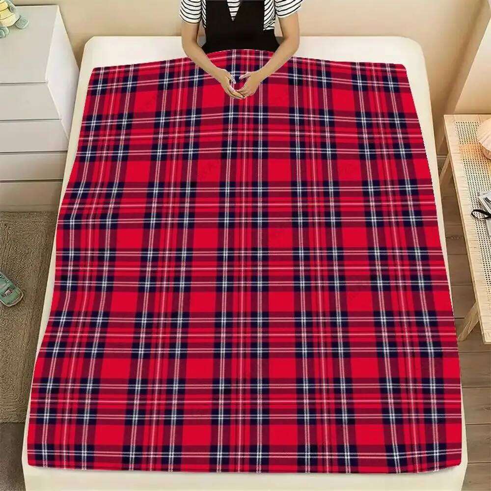 Classic Red Plaid Blanket - Cozy Throw with Black White Grid Design, Perfect for Home Decor, Soft and Warm Fleece Fabric, Id W260120