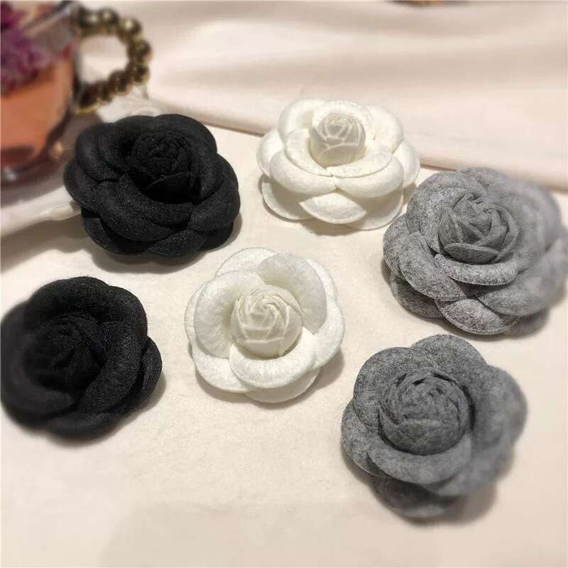 Korean Version Handmade Camellia Small Fragrance Style Brooch Black White Gray Flower Vintage Pin Suit Sweater Accessory Trendy