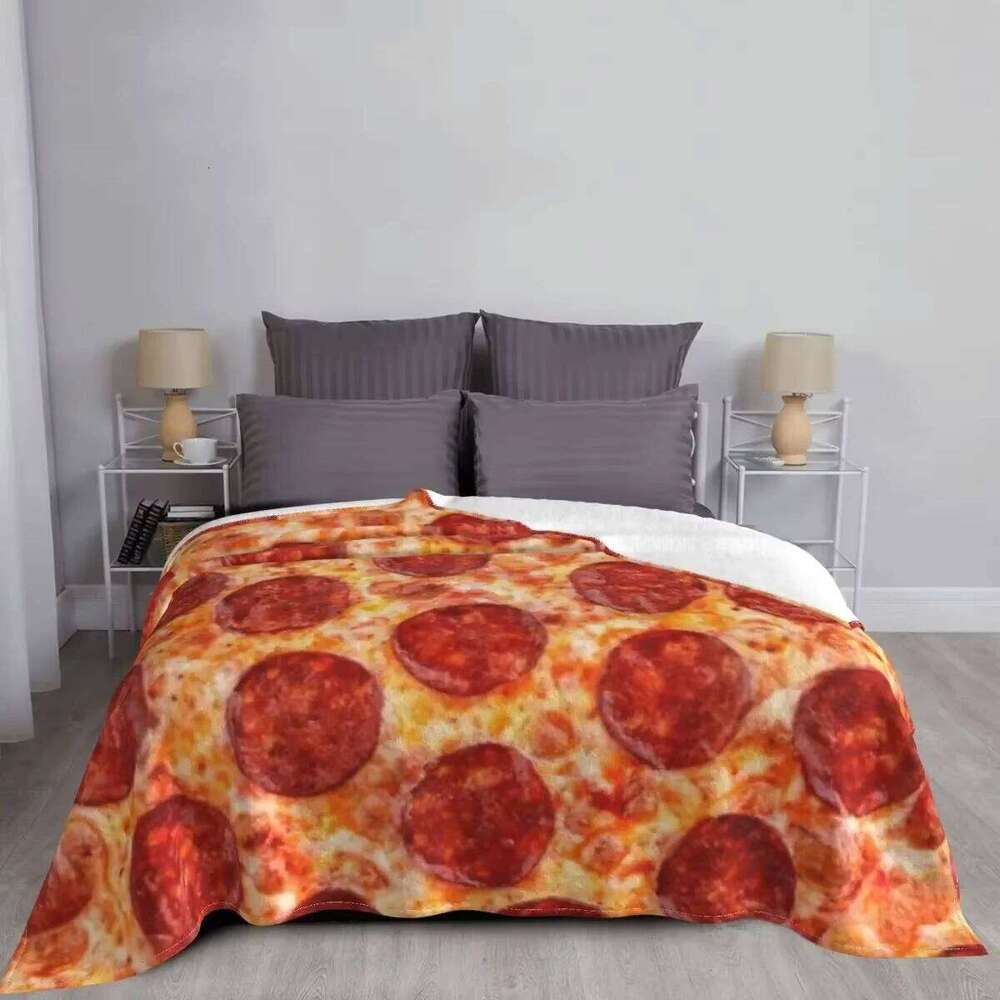 Portable Pizza Shape Flannel Throw Blanket - Soft Warm Plush for Sofa Bedroom, Winter Lavash Wool Plaid Bedspread W260120