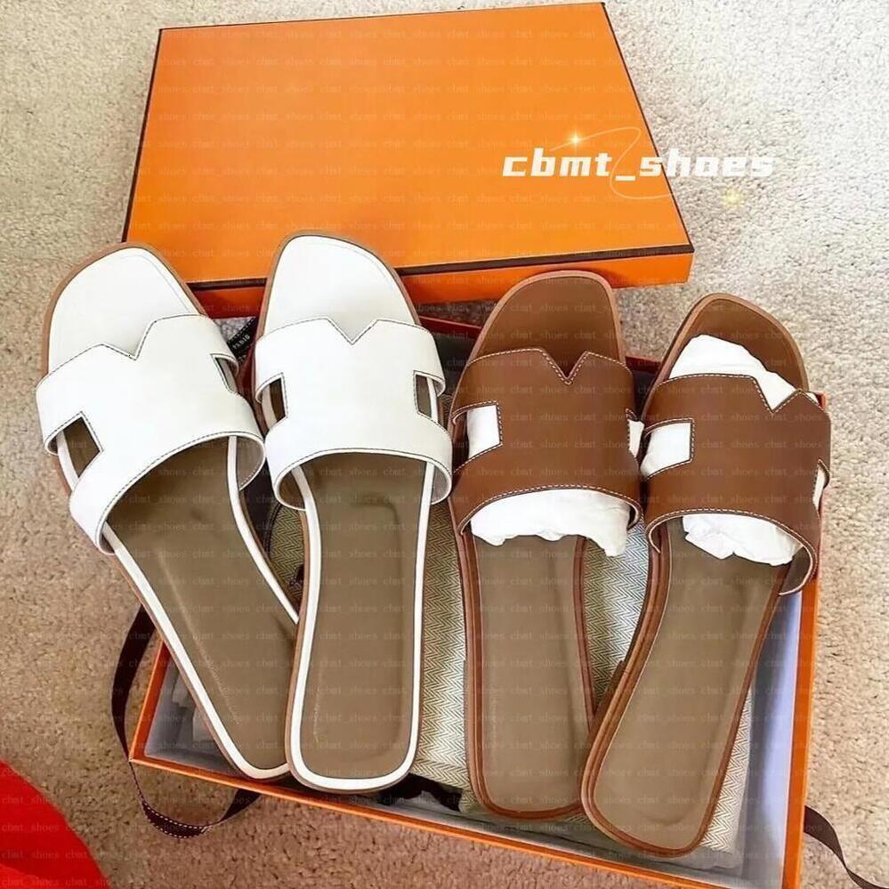 Designer leather ladies sandals oran summer flat shoes fashion beach women slippers letter drag slippers fashionable floral slippers leather rubber sandals