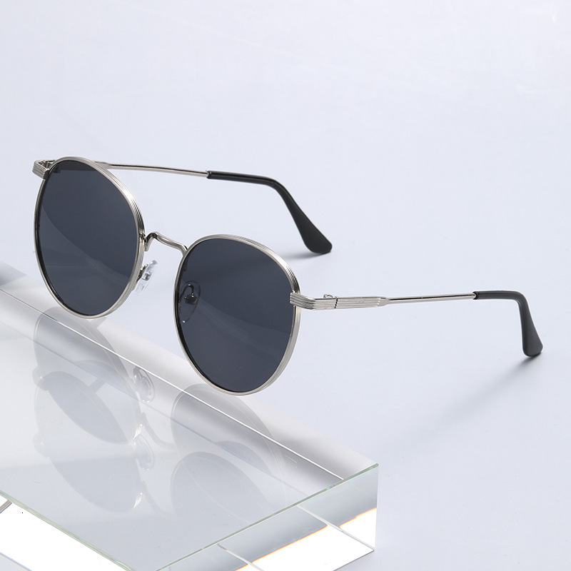 2026 New Korean Fashion Trend Slim Face Round Frame Retro Street Unisex Internet Celebrity Same Style Sunglasses