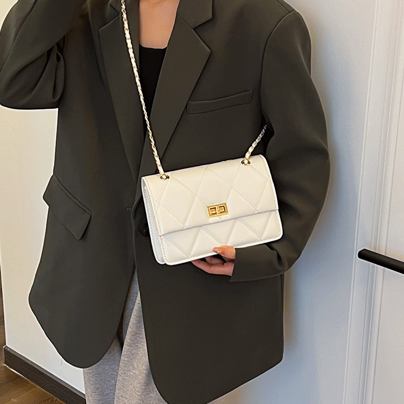 New Design Luxury Bag 2026 Women's Quilted Leather Crossbody Bag Gold Chain Metal Lock Flap Shoulder Purse Free Shipping