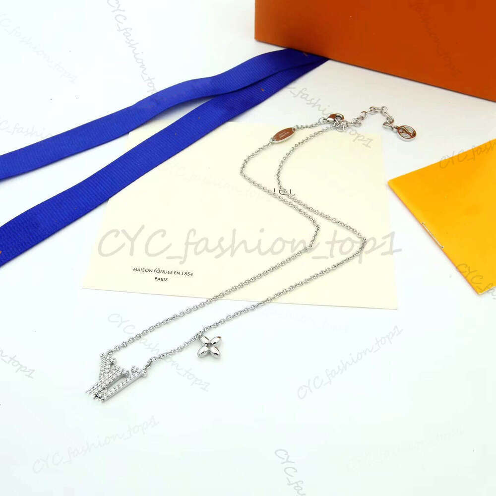 Loius Viutton Necklace 18K Gold Designer Necklace Gold Lvnecklace Chain Lvs Luxury Jewelry Lvs Chain Fashion Wedding Party Luois Viutton Accessories Couple C64