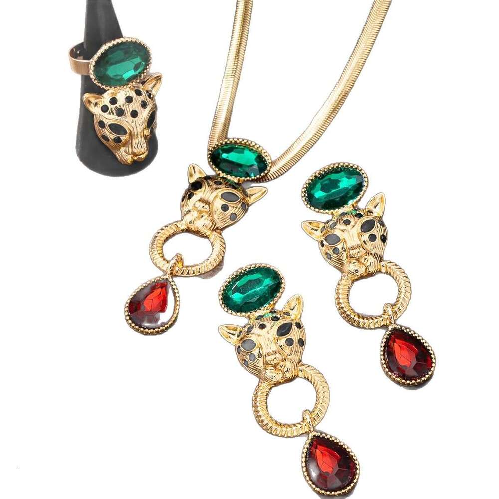 Necklace Earrings Rings for Women Gold Cheetah Green Crystal 3Pcs Jewelry Set Retro Versatile Daily Dating Gift Jewelry