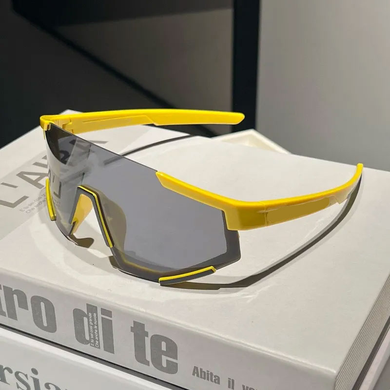 New Fashion INS Style Coated One-piece Large Frame Women's Personality Sunshade Trendy Sunglasses for Women high quality