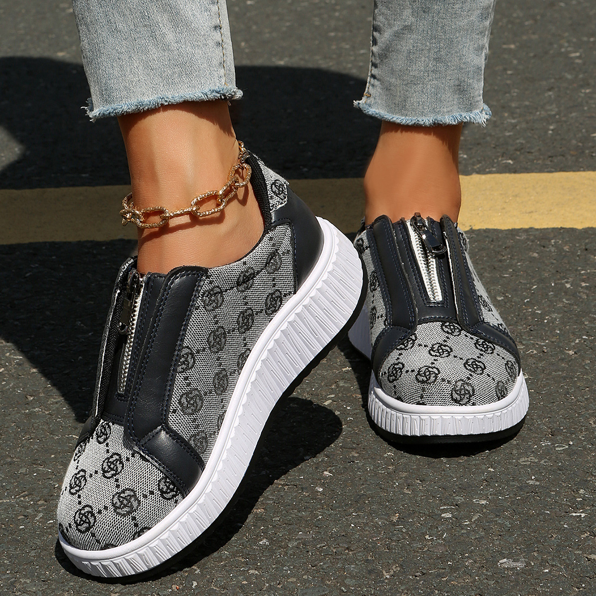 Free shipping 2026 Spring Summer Fashion New Print Design Women Casual Shoes Zipper Style Large Size 36 43 Khaki Black Dark Blue Hot Sale