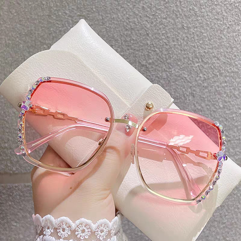 Luxury Brand Designer Sunglasses New Frameless Edge-Cut Fashion Trend Large Frame Anti-Glare Sunglasses Simple Versatile Street Style High-End Sunglas
