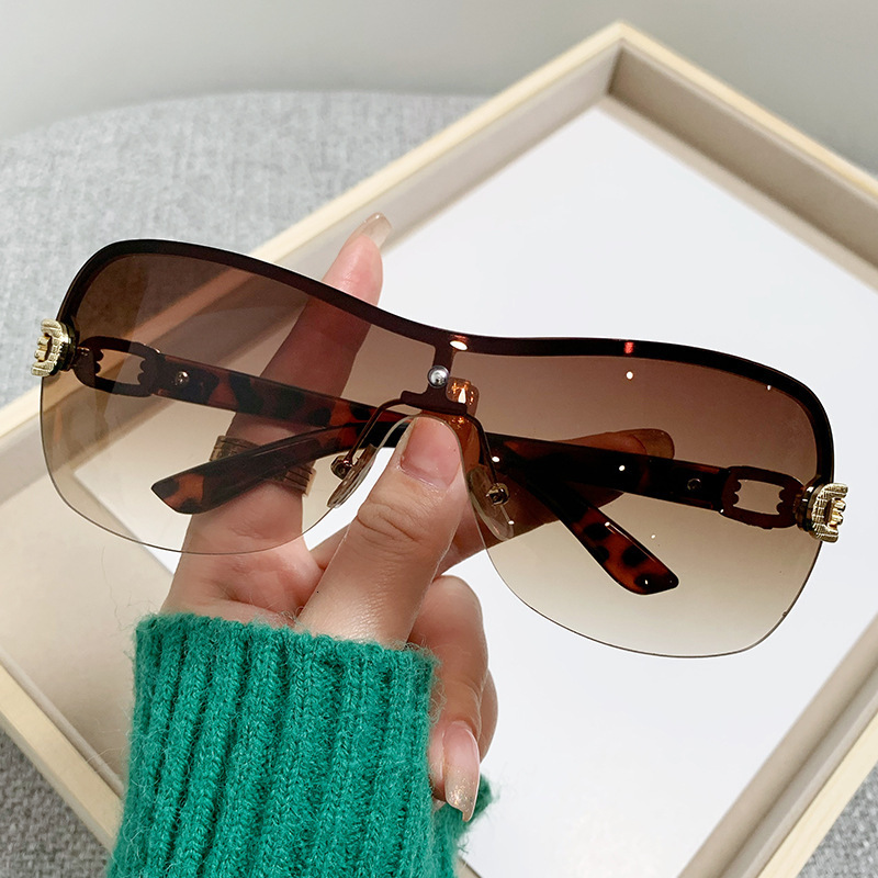 Luxury Brand Designer Sunglasses European And American Hot-Selling Frameless Y2k One-Piece Sunglasses Millennium Hot Girl Fashion Sunglasses High-End 