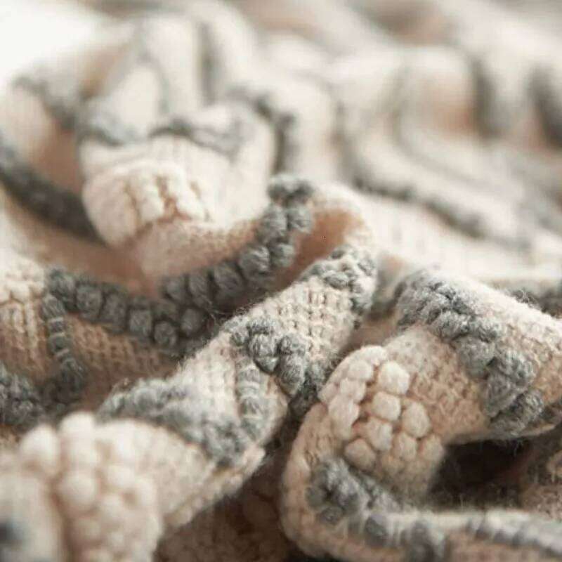 Khaki Jacquard Knitted Throw Blanket with Tassel Soft and Cozy Acrylic Wave Christmas Gift Blankets for Home Decor Bed Travel W260120