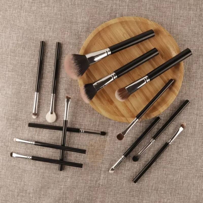 Custom 13pcs Makeup Brush Set Soft Synthetic Hair Black Blue White Plastic Handle Kabuki High Quality Vegan Makeup Brushes