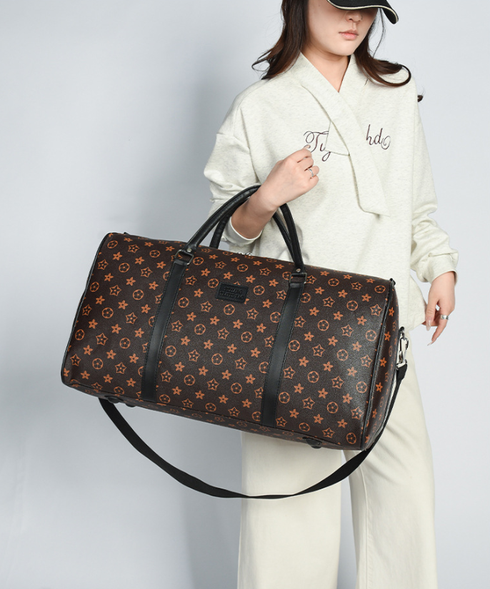 2026s New Print Design Arrival Large Capacity Long Short Trip Travel Bag Fashion High Quality Storage Bag Handheld Gym Bag Brown Unisex Free Shipping