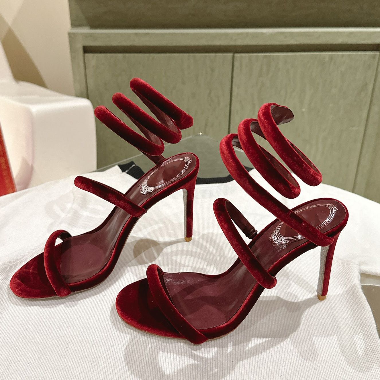 Luxury designer women spiral ankle strap high heels New stiletto heel sandals Elegant Evening Shoes metallic finish and velvet material Factory footwear