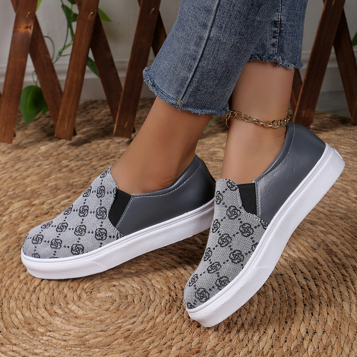 Free Shipping 2026s Spring Summer New Pattern Design Women Shoes Versatile for Commuting Casual Shoes Unisex Skate Shoes Sizes 36-43