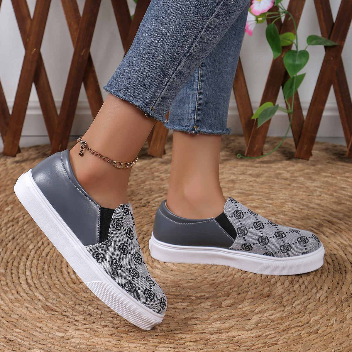 Free Shipping 2026s Spring Summer New Pattern Design Women Shoes Versatile for Commuting Casual Shoes Unisex Skate Shoes Sizes 36-43