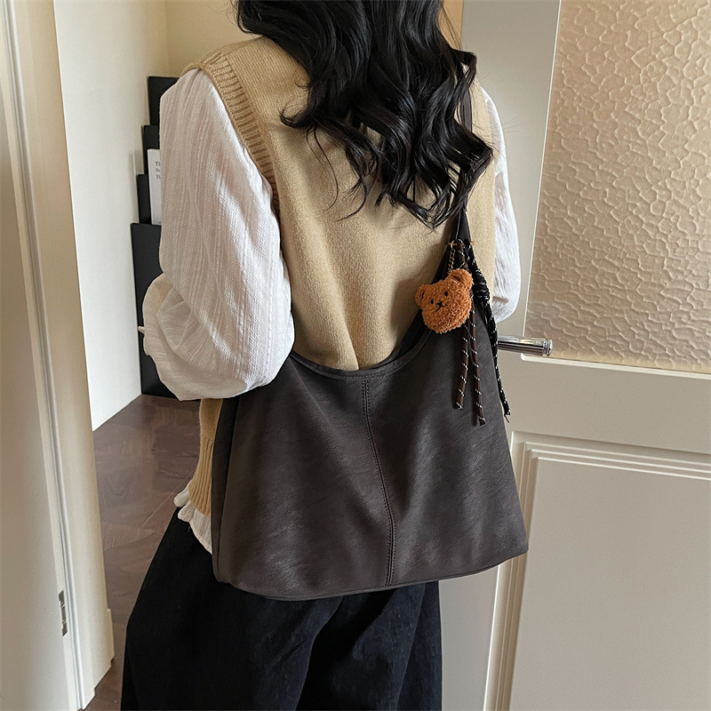 Retro large-capacity women's bag suede new style lazy style commuting single-shoulder underarm bag casual crossbody tote bag 241114