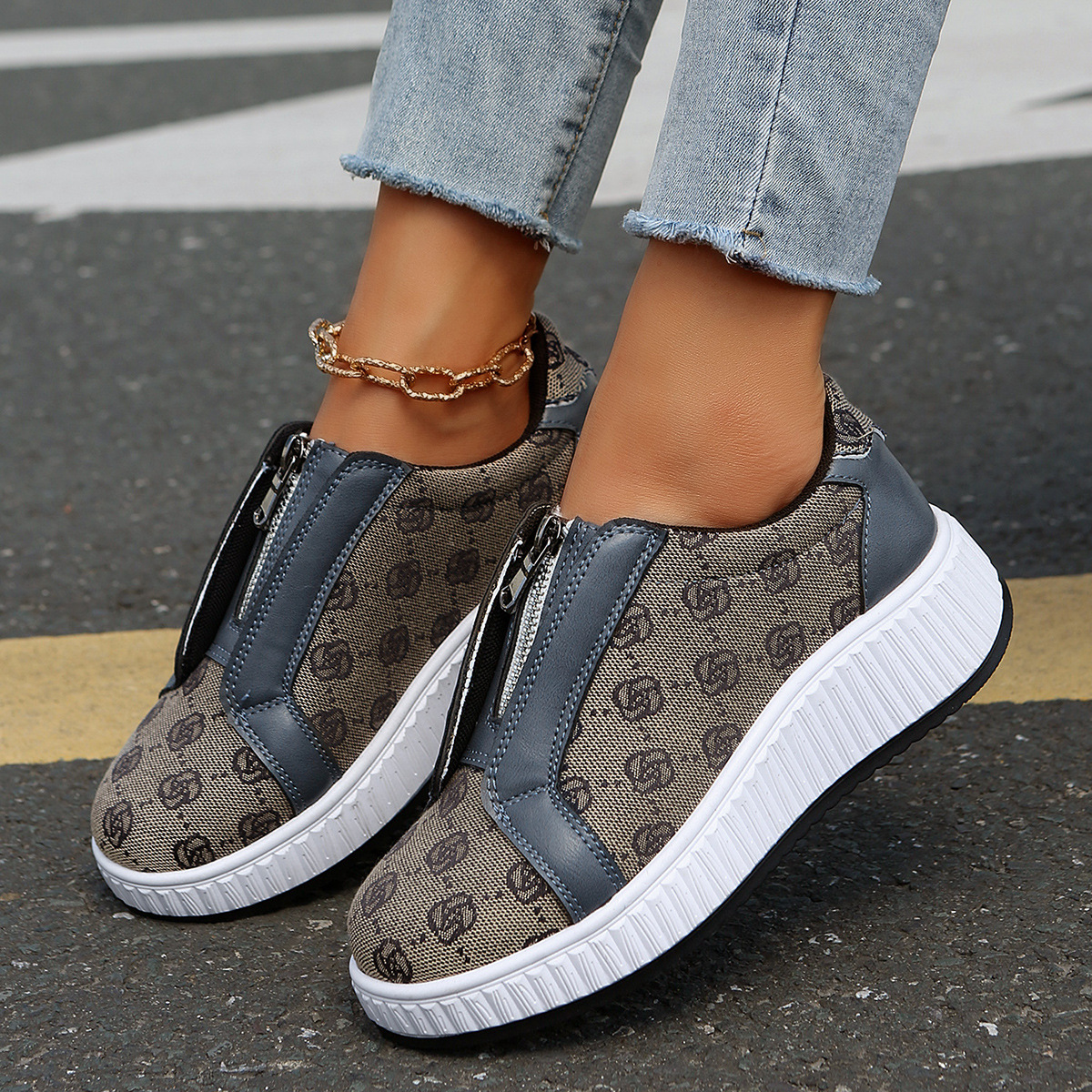 Free shipping 2026 Spring Summer Fashion New Print Design Women Casual Shoes Zipper Style Large Size 36 43 Khaki Black Dark Blue Hot Sale