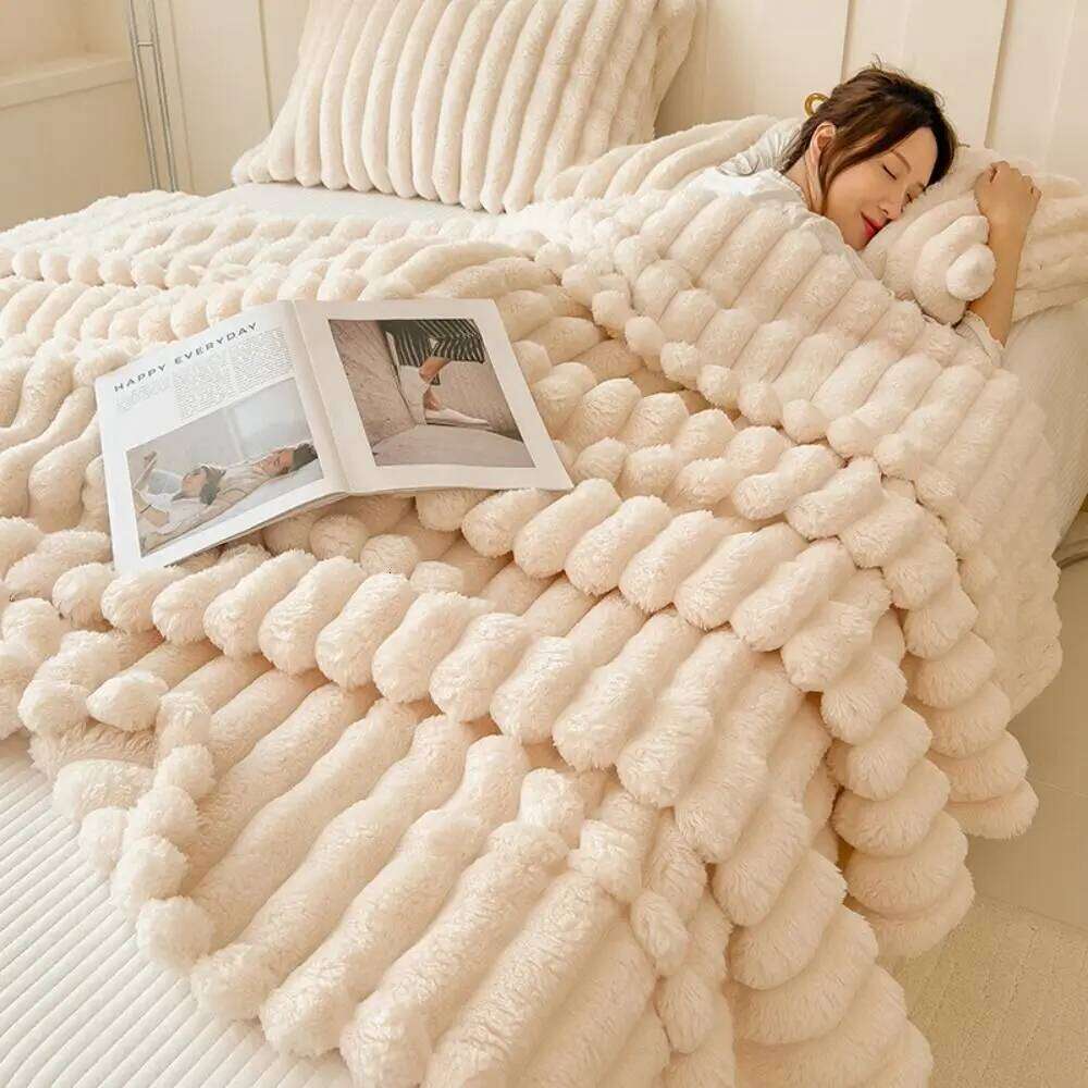 New Double Sided Warm Breathable Throw Blanket Skin-Friendly Solid Color Striped Blankets W260120