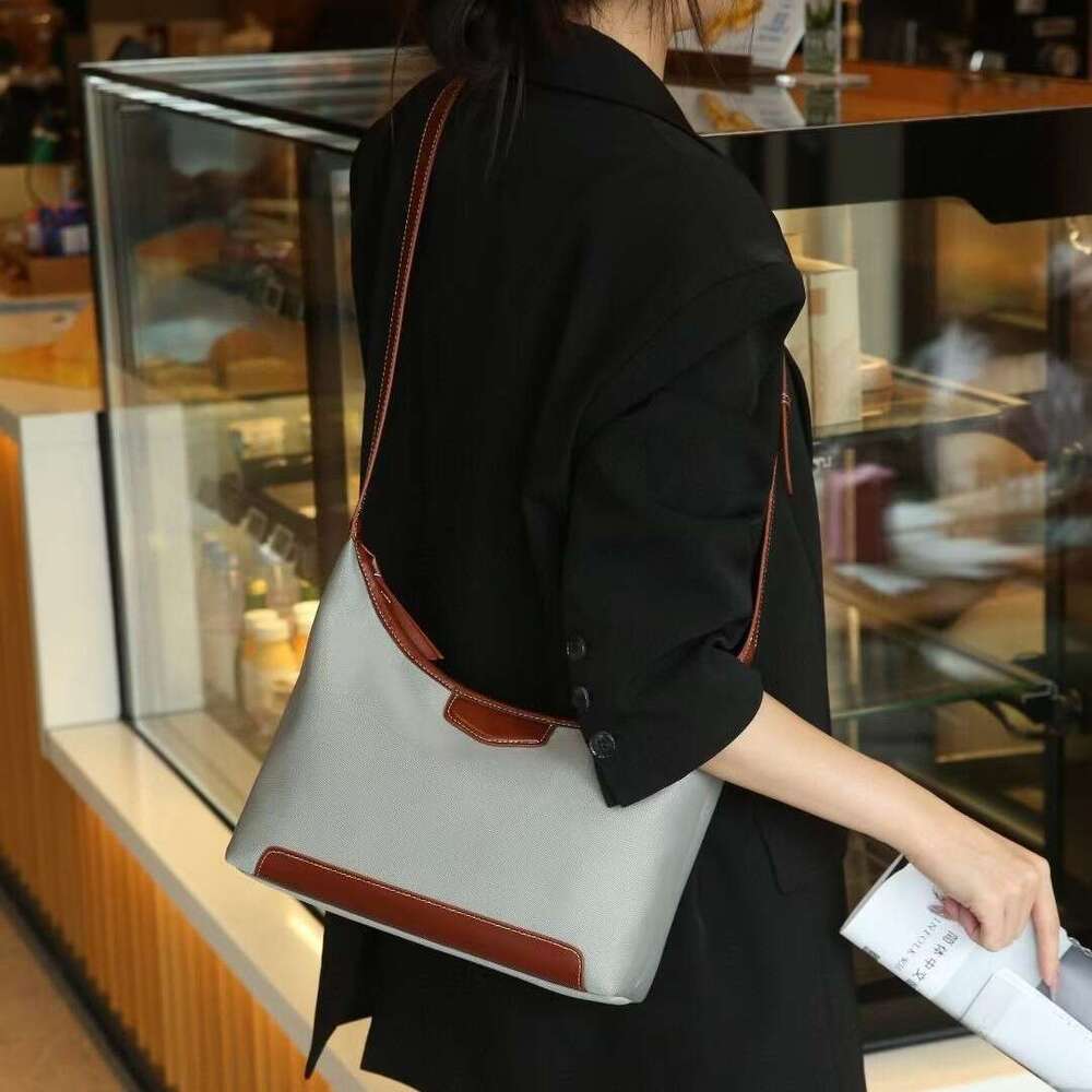 Luxury Shoulder Bags Totes Hobo Nylon Oxford Cloth With Genuine Leather Underarm Single Lightweight Large Capacity Casual Women S Tote Trendy Dumpling