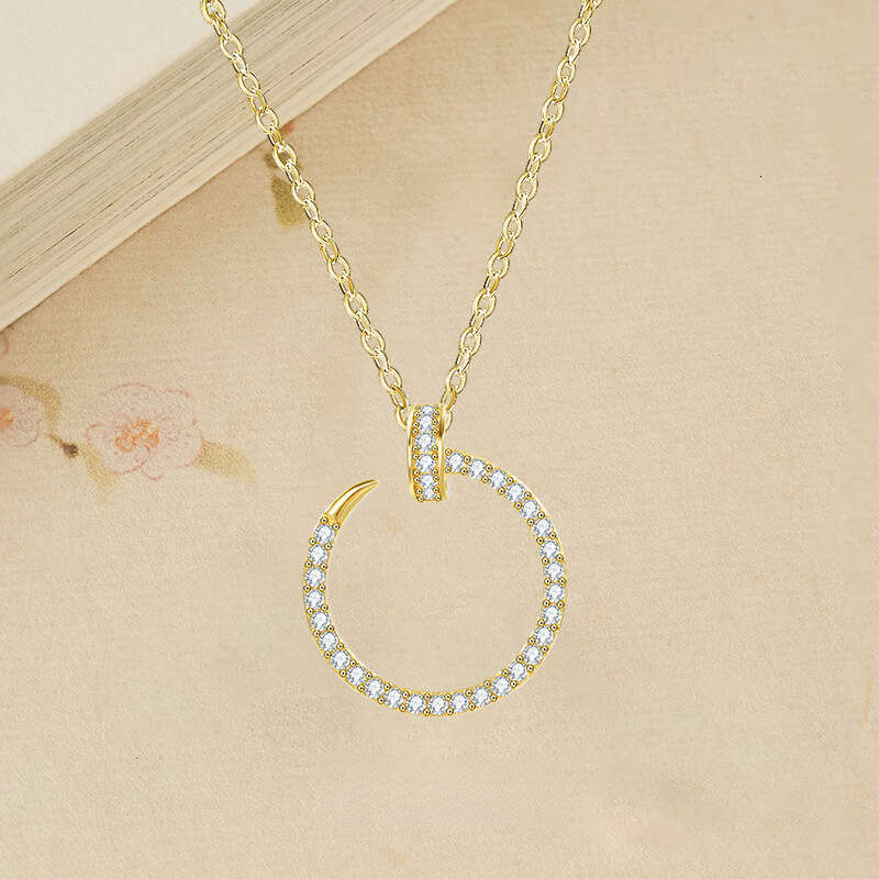 Necklace for Women Jewelry Full Zirconia Sparkling Collarbone Chain Niche High End Internet Celebrity Hot Item Nail Jewelry for Dating and Party