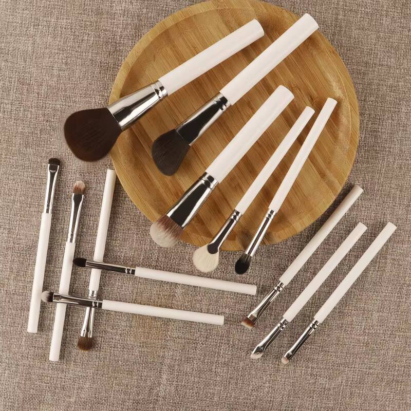 Custom 13pcs Makeup Brush Set Soft Synthetic Hair Black Blue White Plastic Handle Kabuki High Quality Vegan Makeup Brushes