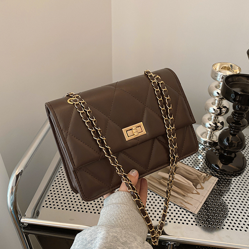 New Design Luxury Bag 2026 Women's Quilted Leather Crossbody Bag Gold Chain Metal Lock Flap Shoulder Purse Free Shipping