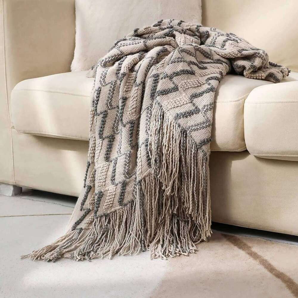 Khaki Jacquard Knitted Throw Blanket with Tassel Soft and Cozy Acrylic Wave Christmas Gift Blankets for Home Decor Bed Travel W260120