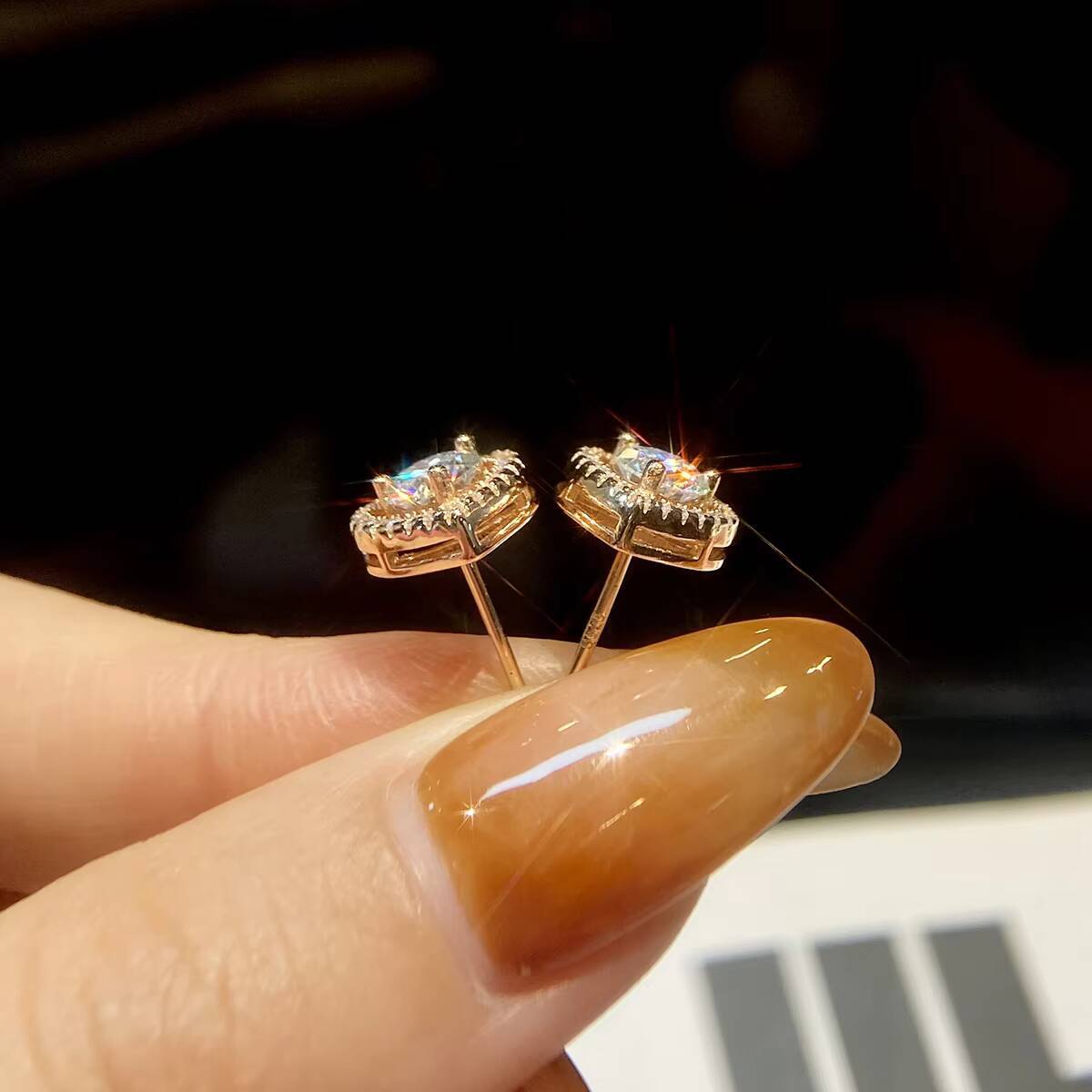 Stylever 05CT Color Moissanite Diamond Unusual Heart Halo Stud Earrings for Women 925 Sterling Silver Wedding Luxury Jewelry