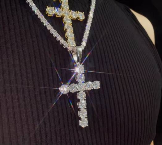 925 Silver Inlaid VVS Moissanite Pendant New Hip Hop Fashion Personality Necklace with Clavicle for Europe and United States