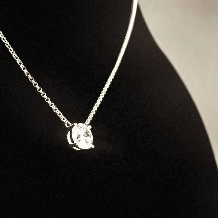 Direct Selling 925 Sterling Silver VVS Moissanite Pendant Necklace Adorned Halo Link Chain Rhodium Plated Women