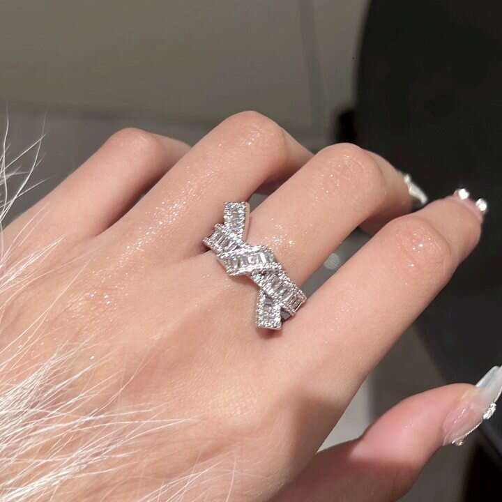 Zirconia Geometric Ring for Index Finger Open-Style Fashion Jewelry Luxury-Inspired Elegance for Women's Hand Jewelry